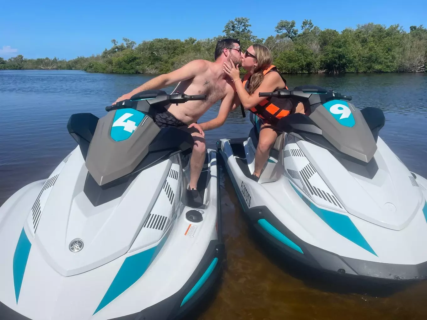 Thrilling Jet Ski Rentals & Relaxing Beach Day Packages in Fort Myers Beach