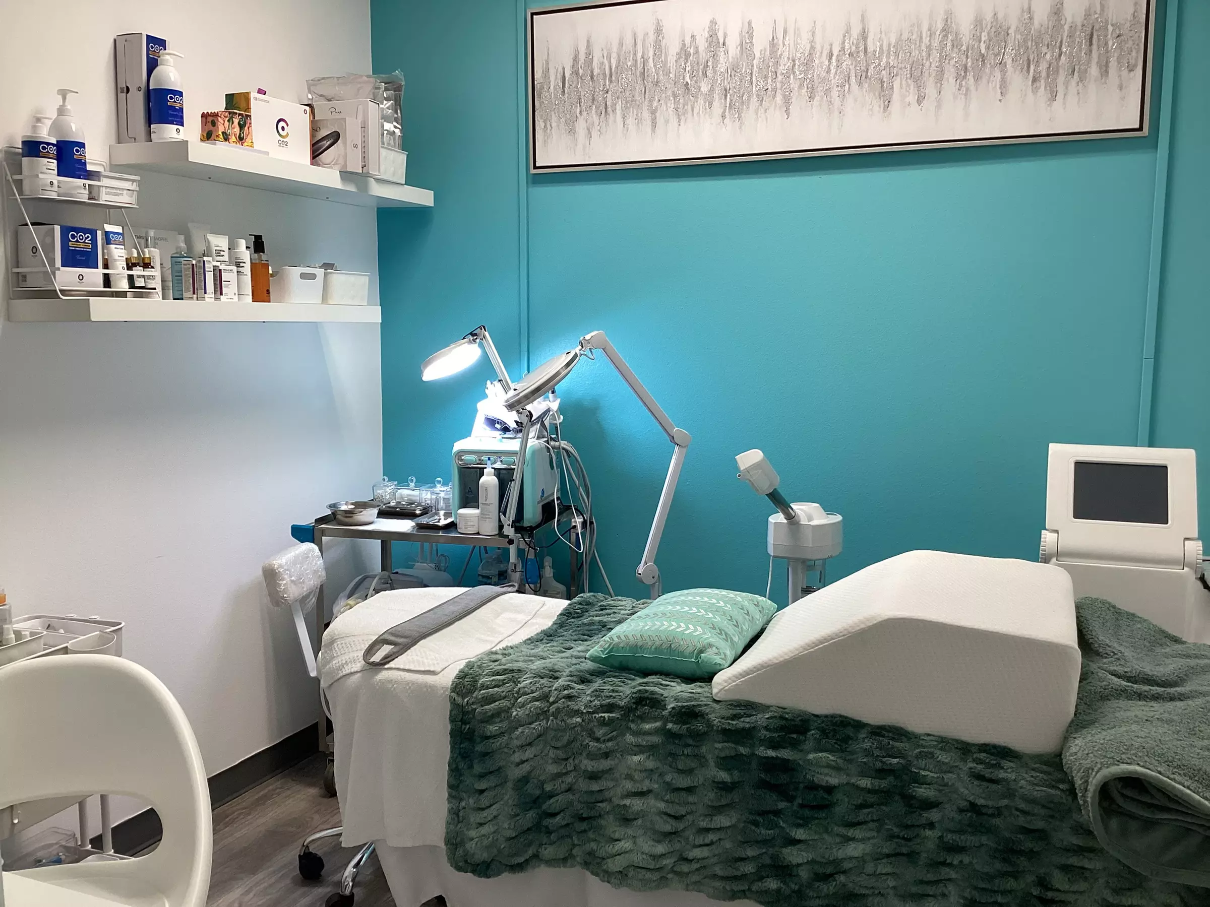 Up to 46% Off on HydraFacial at Magic Body Aesthetic