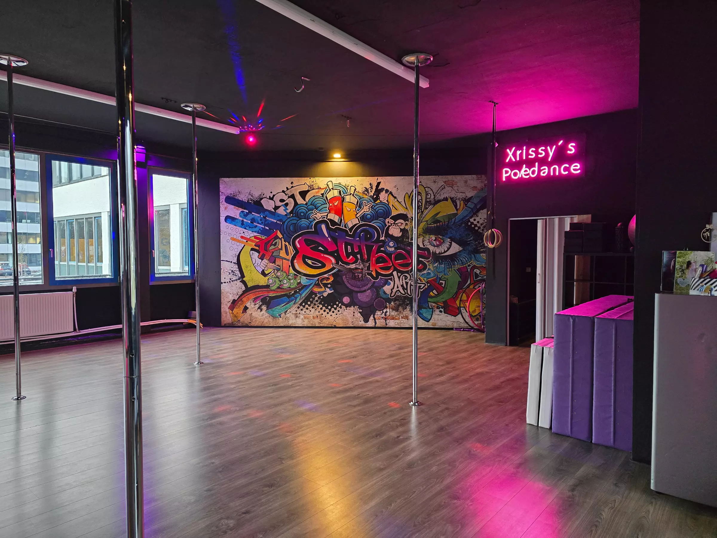Fitnessstudio–Fitness bei Xrissy’s Pole