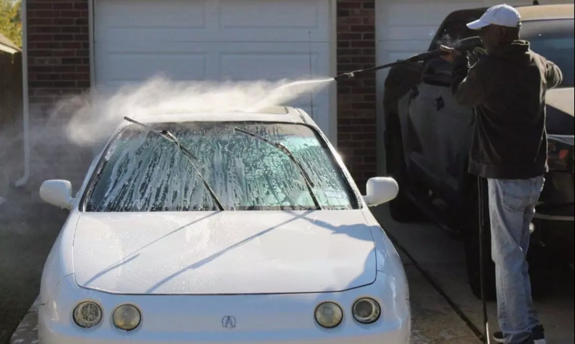 Get a Showroom Finish with Mobile Car Wash at Yourdetailers ( Up to 20% Off ) - Primary Image