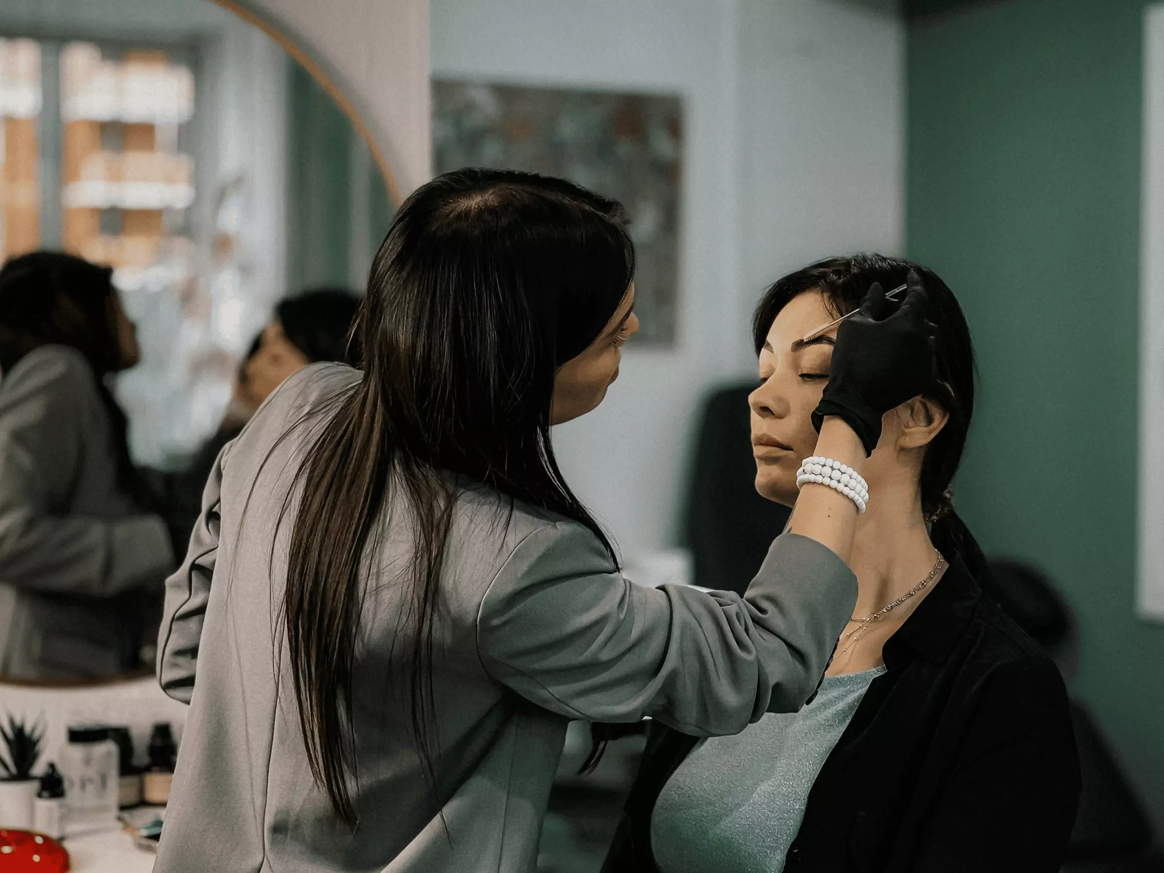 Style Up with a Brow Thread & Tint Session / Three Brow Wax Sessions at Glam India Beauty Salon(Up to 50% Off)