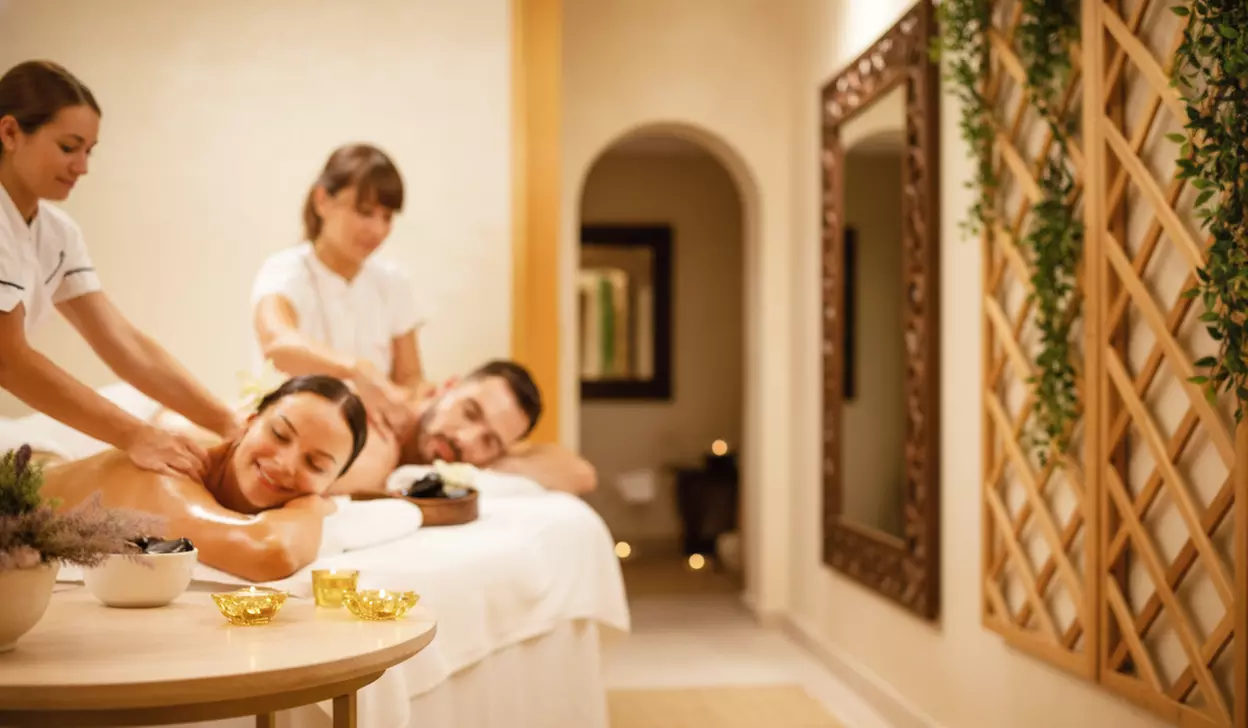 Modelage californien ou gommage et modelage du dos pour une relaxation intense (jusqu'à 36% de remise) - Primary Image