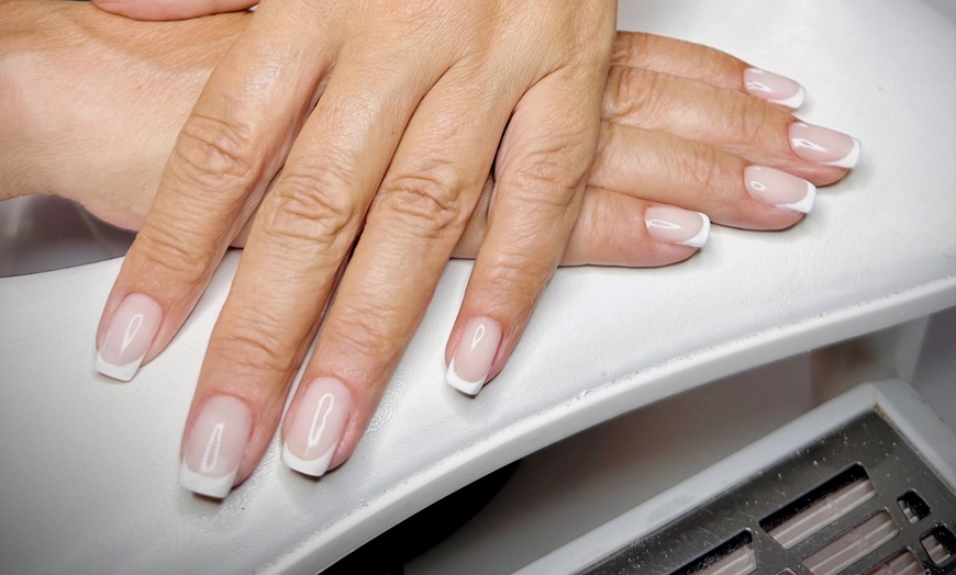 Image 1: Forfait beauté des mains russe et french

