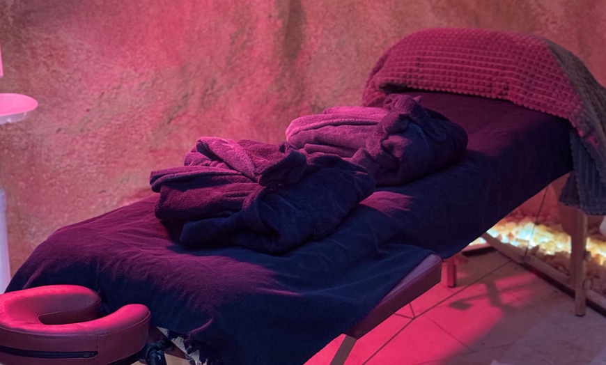 Image 8: 60 oder 90 Min. Anti-Stress-Gesichtsbehandlung & Salzgrotte für Paare