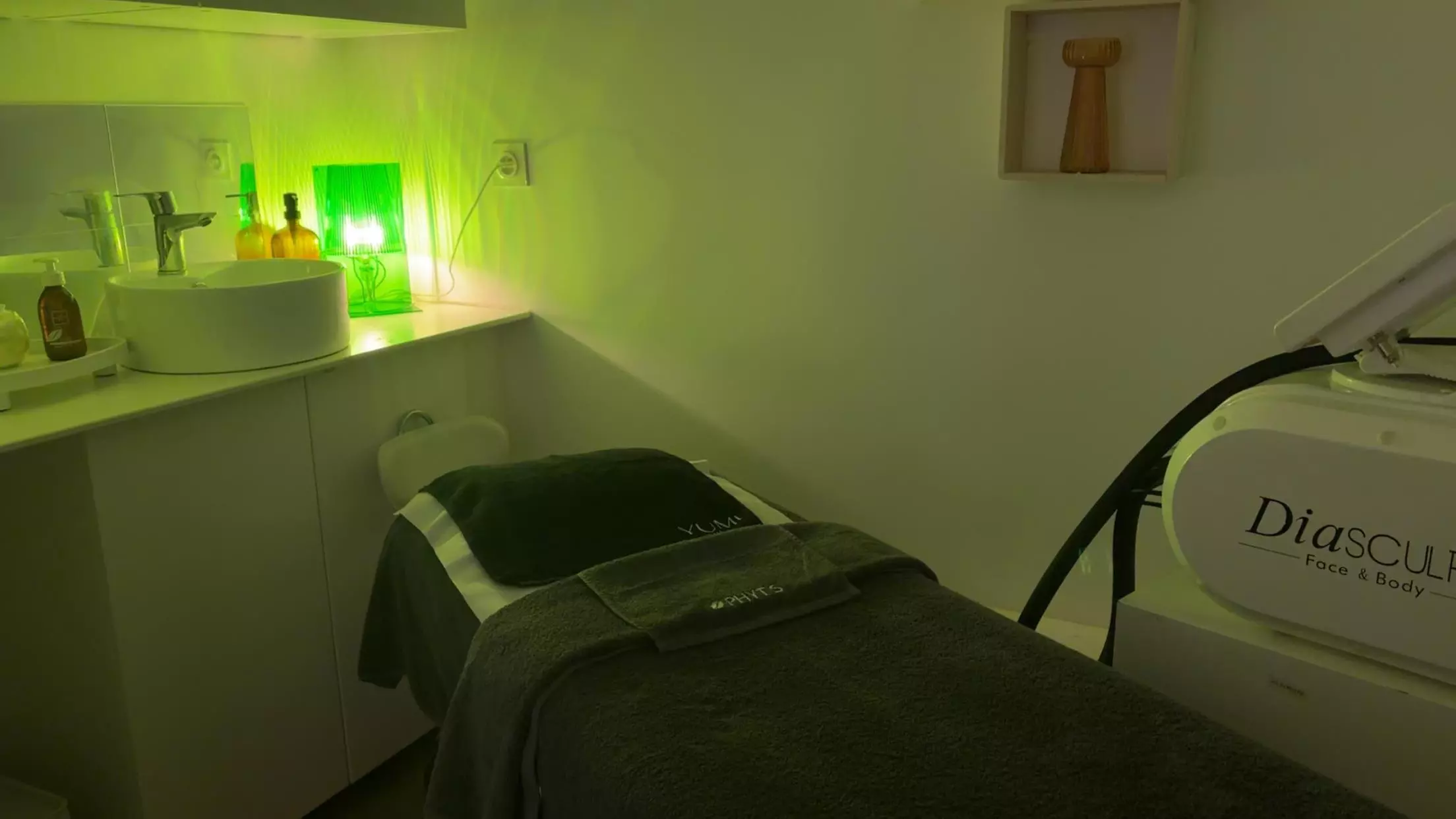 Microneedling ou soin anti-âge hydratation intense avec Cocoon De Kali