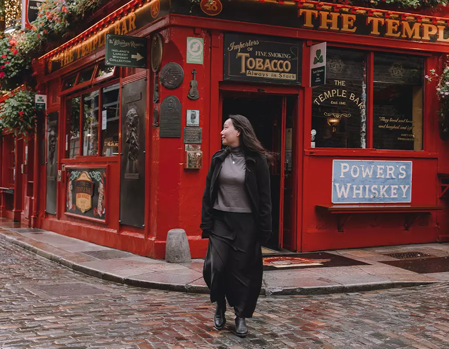 Authentic Moments w/ Quick Shoot Experience or The Essentials Shoot