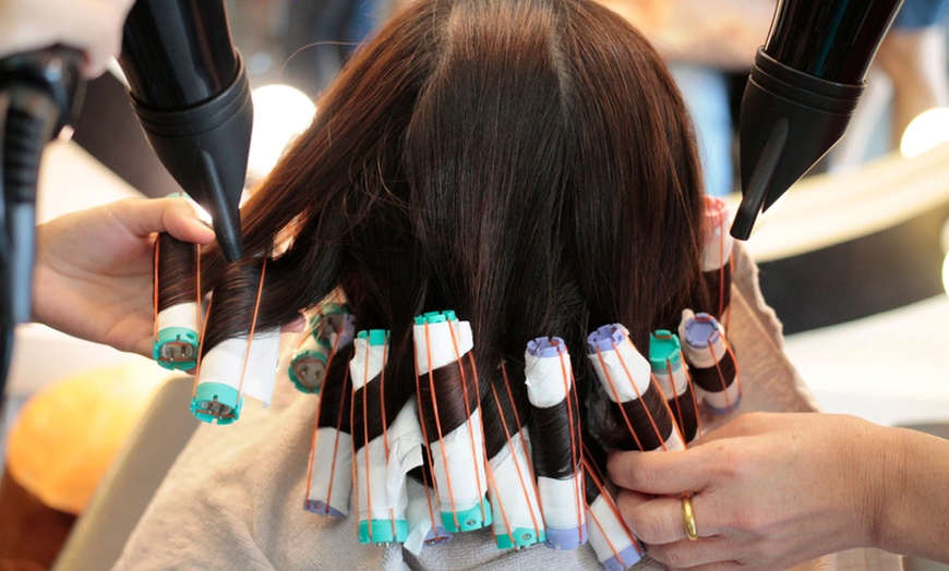 Image 5: Up to 30% Off on Salon - Hair Color / Highlights - Roots at European Beauty Zone