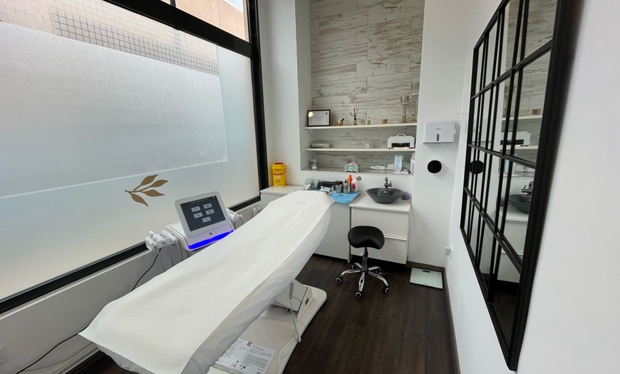 Image 2: Tratamiento HIFU facial o zona corporal con opción a radiofrecuencia