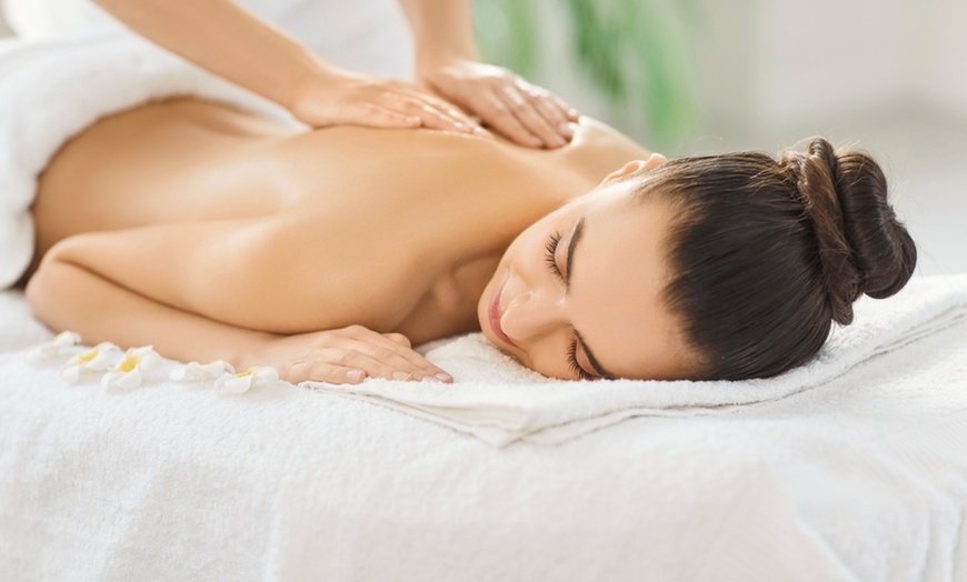 Image 6: Up to 76% Off on Hot Stone Massage at Amy Beauty Salon