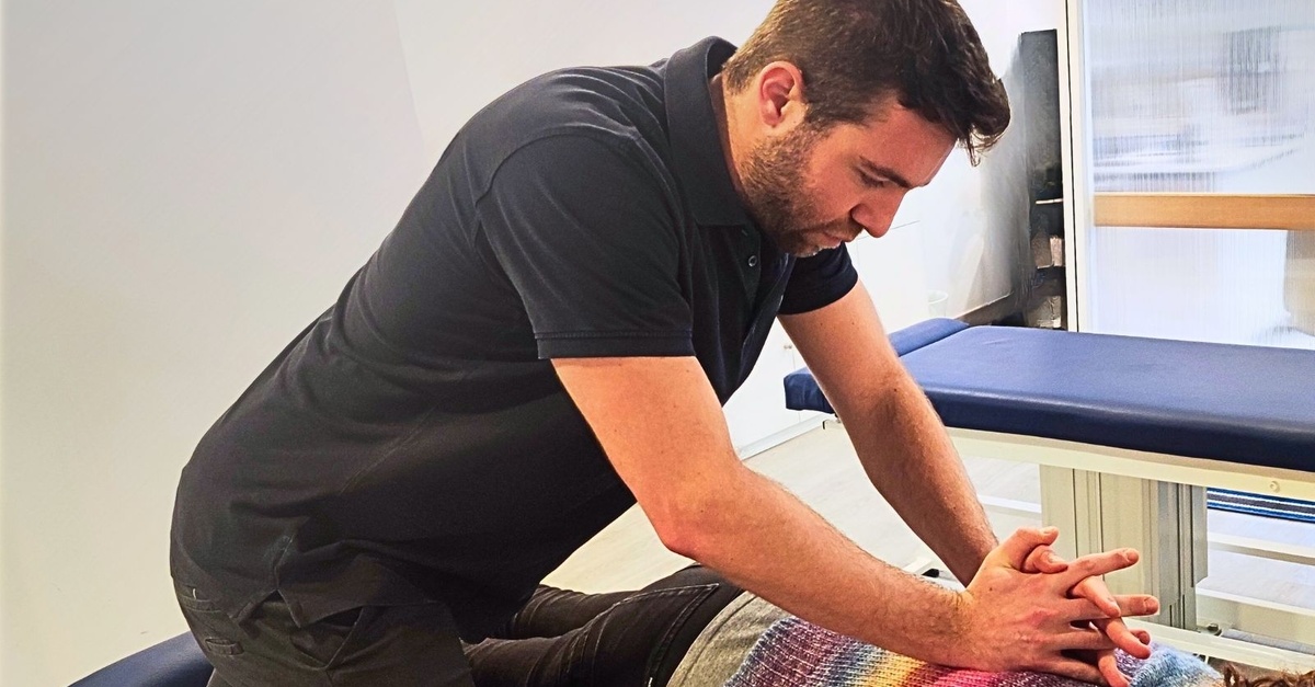 Primera visita quiropráctica con evaluación postural en Barcelona