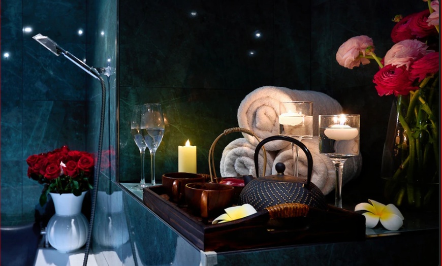 Image 4: Votre instant magique : modelage relaxant ou huiles chaudes à Paris