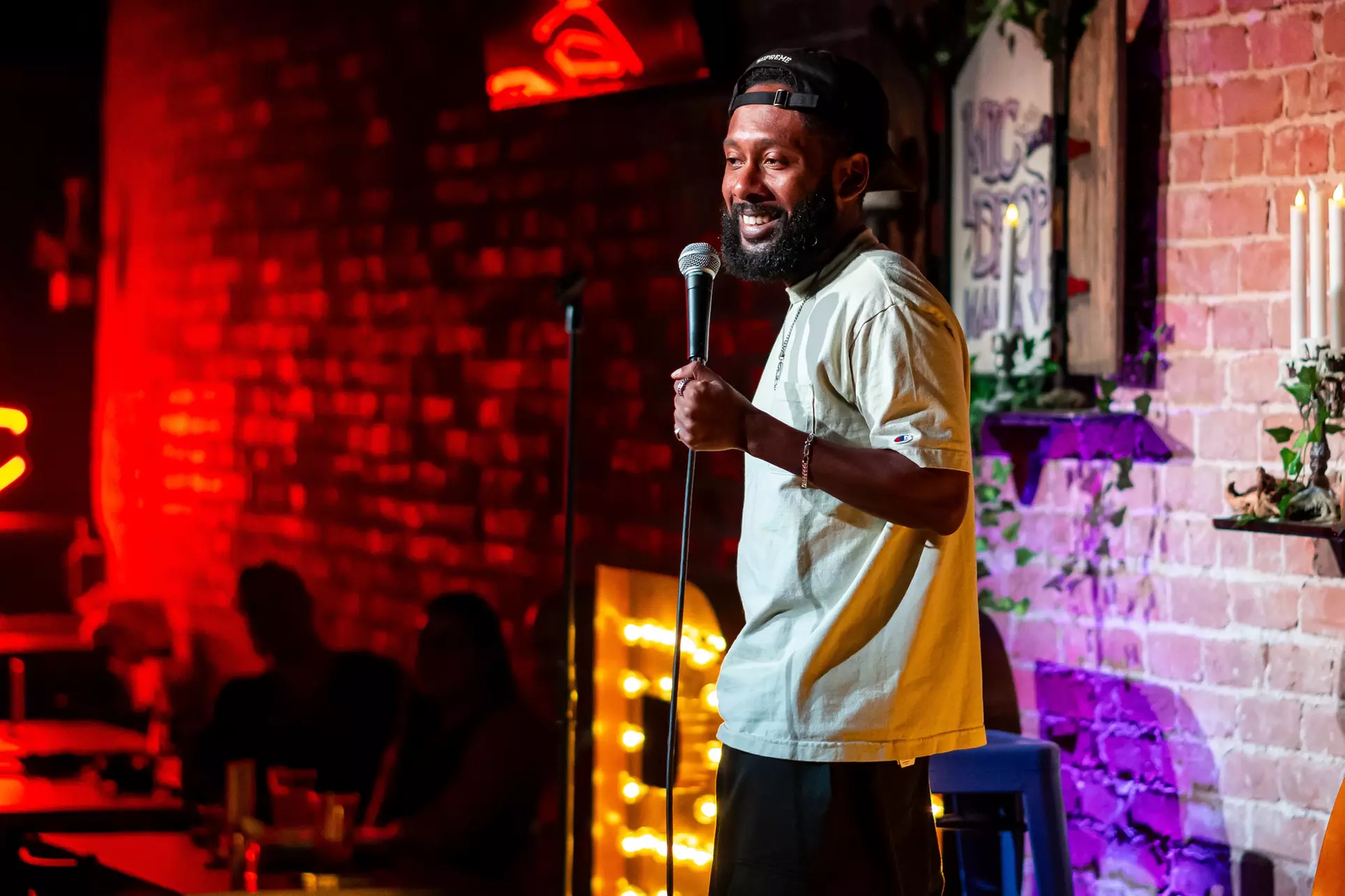 Mic Drop MANIA Comedy Club - Up to 60% Off