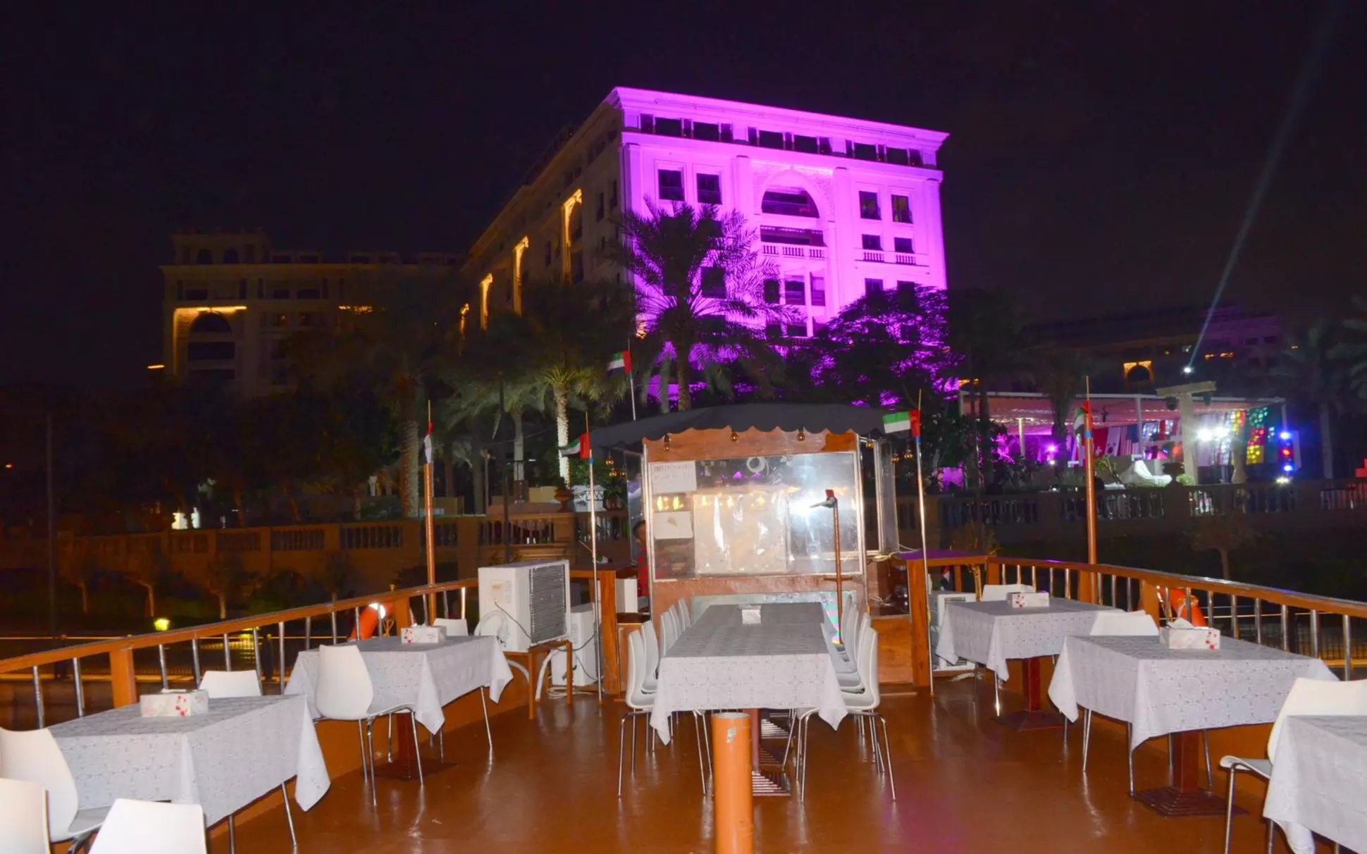 Canal Cruise Buffet Dinner Cruise for 1 Child or 1, 2, or 4 Adults