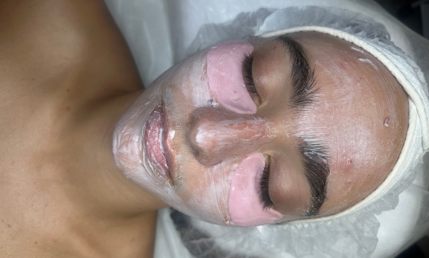 Image 3: Up to 56% Off on Facial at Nefertiti spa