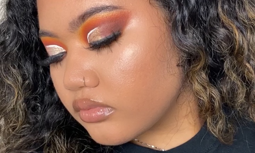 Image 3: Look your best with expert full face makeup 