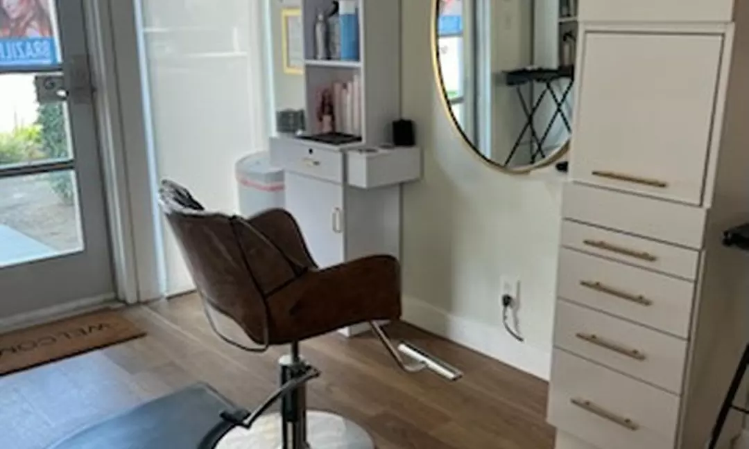 One, Six, or Ten 30 or 60-Minute Electrolysis Sessions