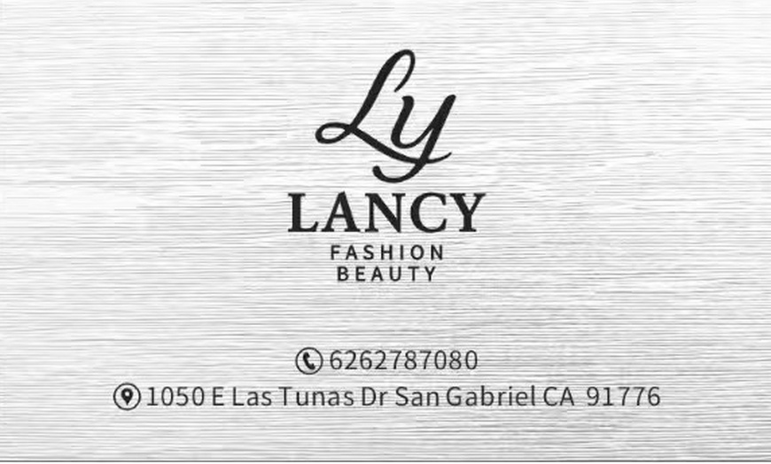 Image 3: Silver or Gold Diamond Facial with Short or Extension Gel Manicure