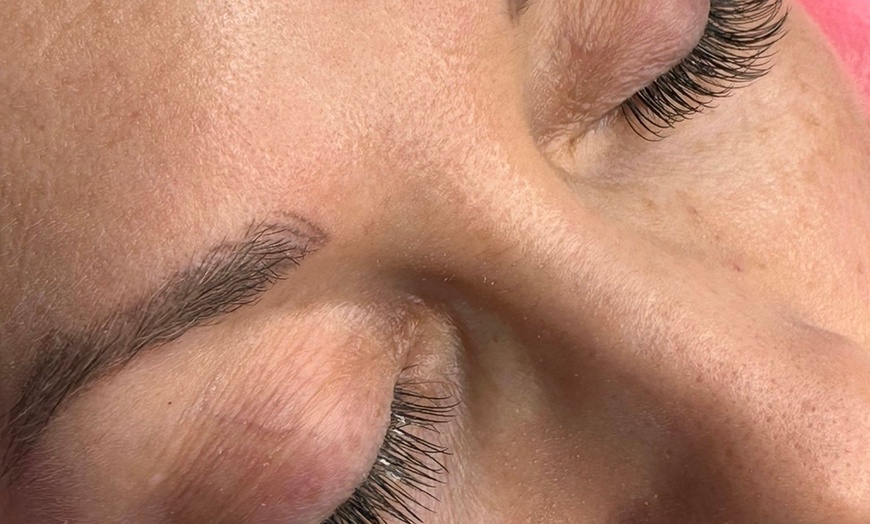 Image 5: Full Set Eyelash Extensions: Classic, Hybrid, Volume Options