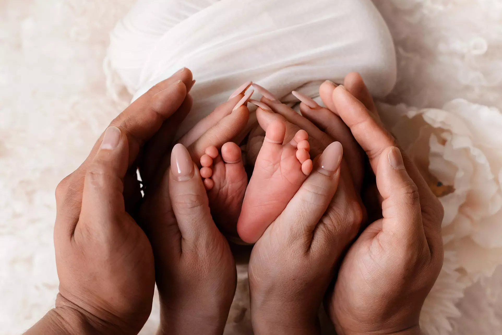 Celebrate your Child with In-Home Newborn Baby Photoshoot
