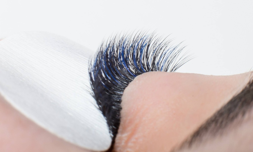Image 4: Get Stunning Eyes with Volume 3D, Hybrid, Mixed Volume & Classic Eyelash Extensions (Up to 34% Off)