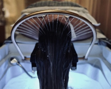 Rituel head spa "essentiel" en solo : diagnostic, head spa de 30 min, modelage des mains de 15 min, thé glacé JOMO