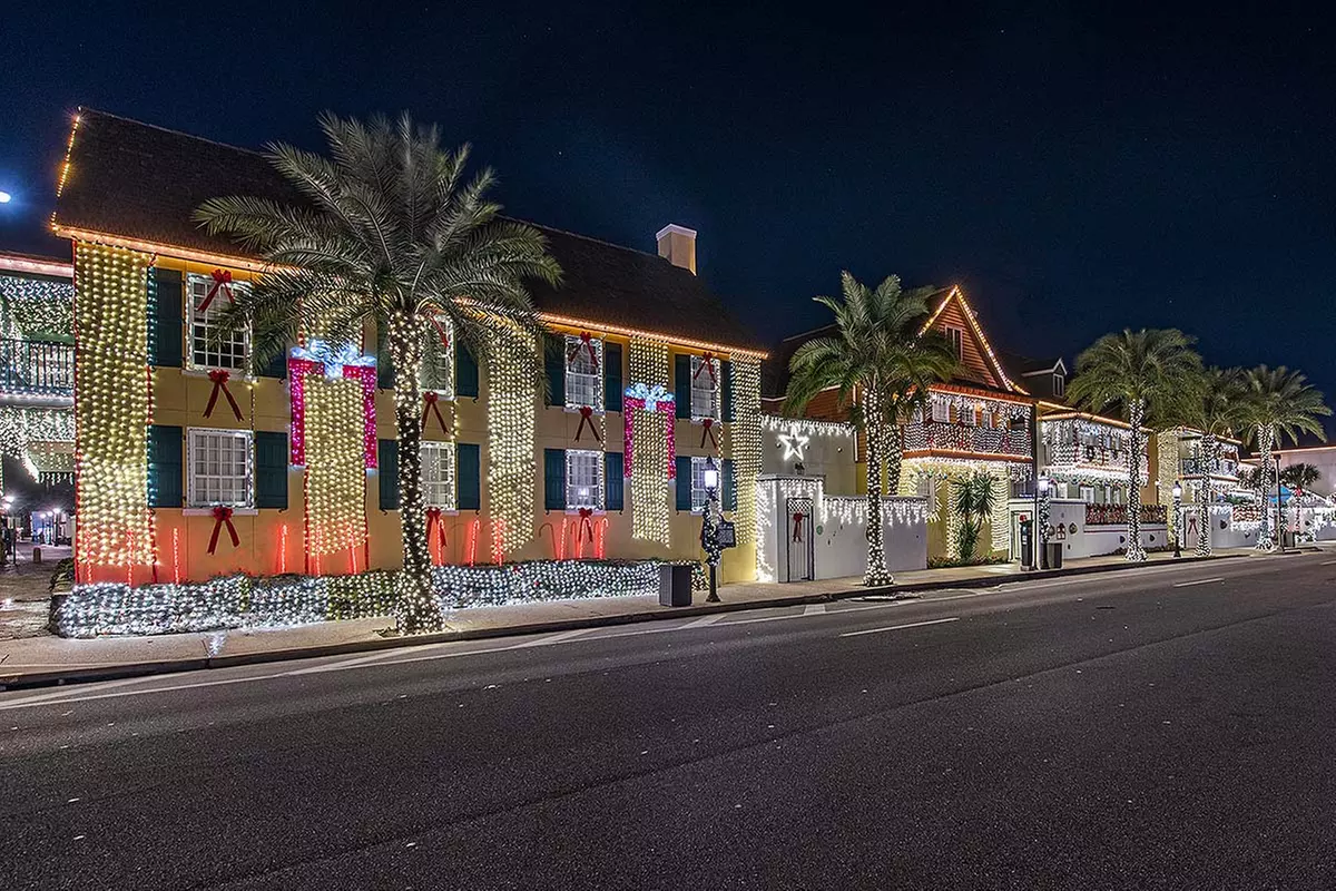 Nights of Lights Celebration Tour w/ Tourtuga Tours in St. Augustine