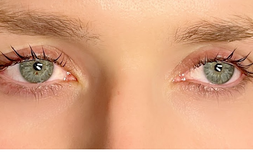 Image 4: Up to 62% Off on Eyebrow Waxing at The Makeup Monk