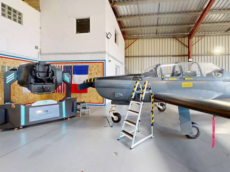 Jusqu'à 73% de remise sur Simulateur de vol chez Black Bird Aviation