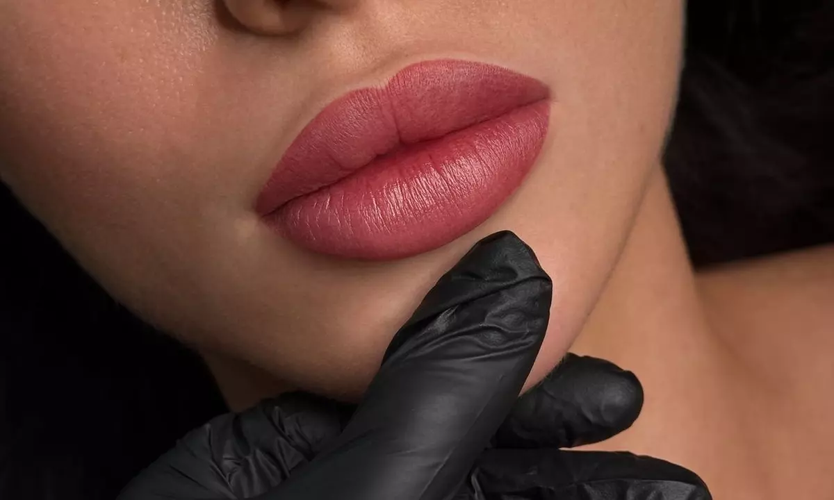 Permanent Make-up für Augenbrauen oder Lippen für 1 Person
