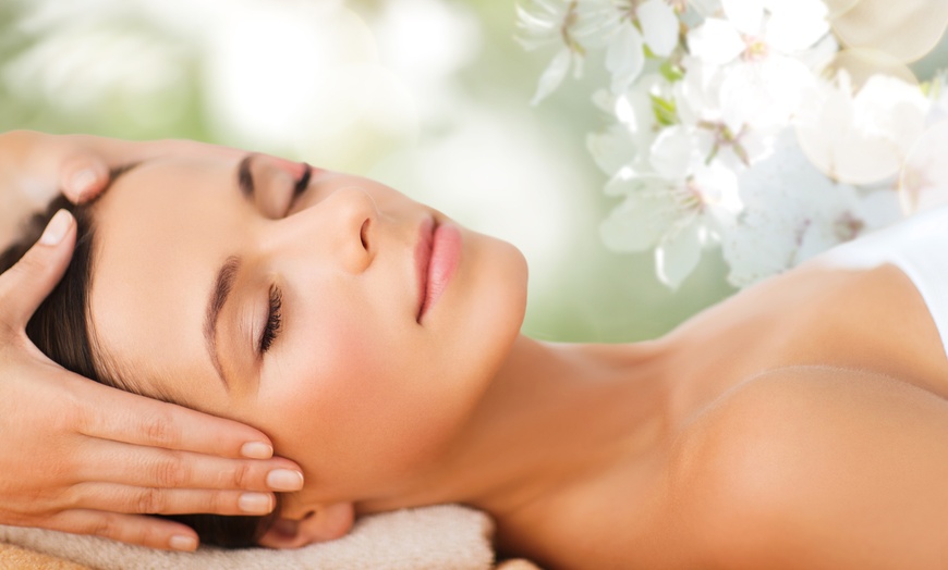 Image 3: A Hong Spa: One or Two Sessions of 60-Min Lymphatic Drainage Massage