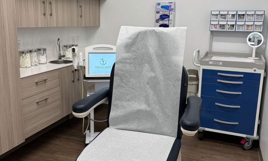 Image 2: Radio Frequency Face Lift Non-Surgical
