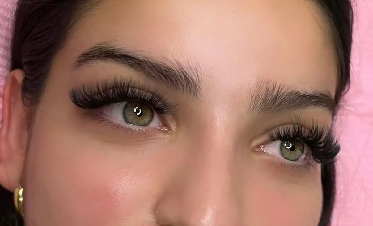 Up to 45% Off on Eyelash Extensions at LashedbyMia