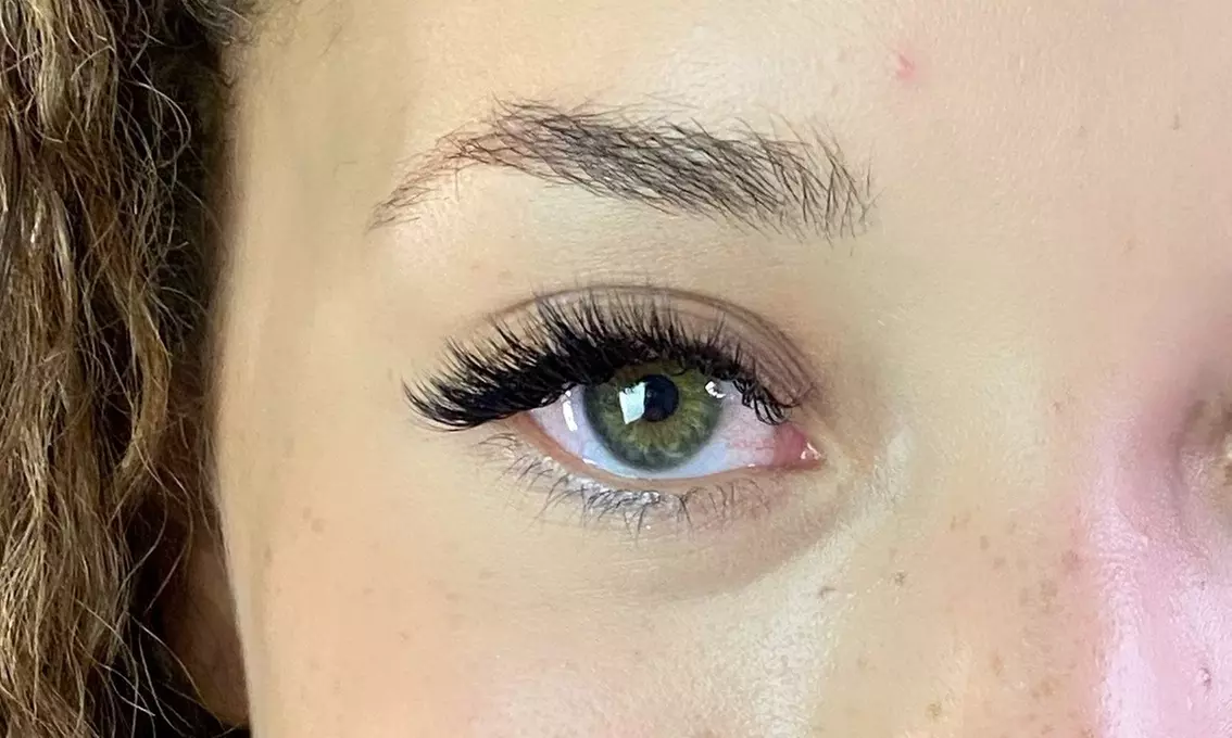 Master Lash Artist's Expert Infill of Extensions, Tinting and More!