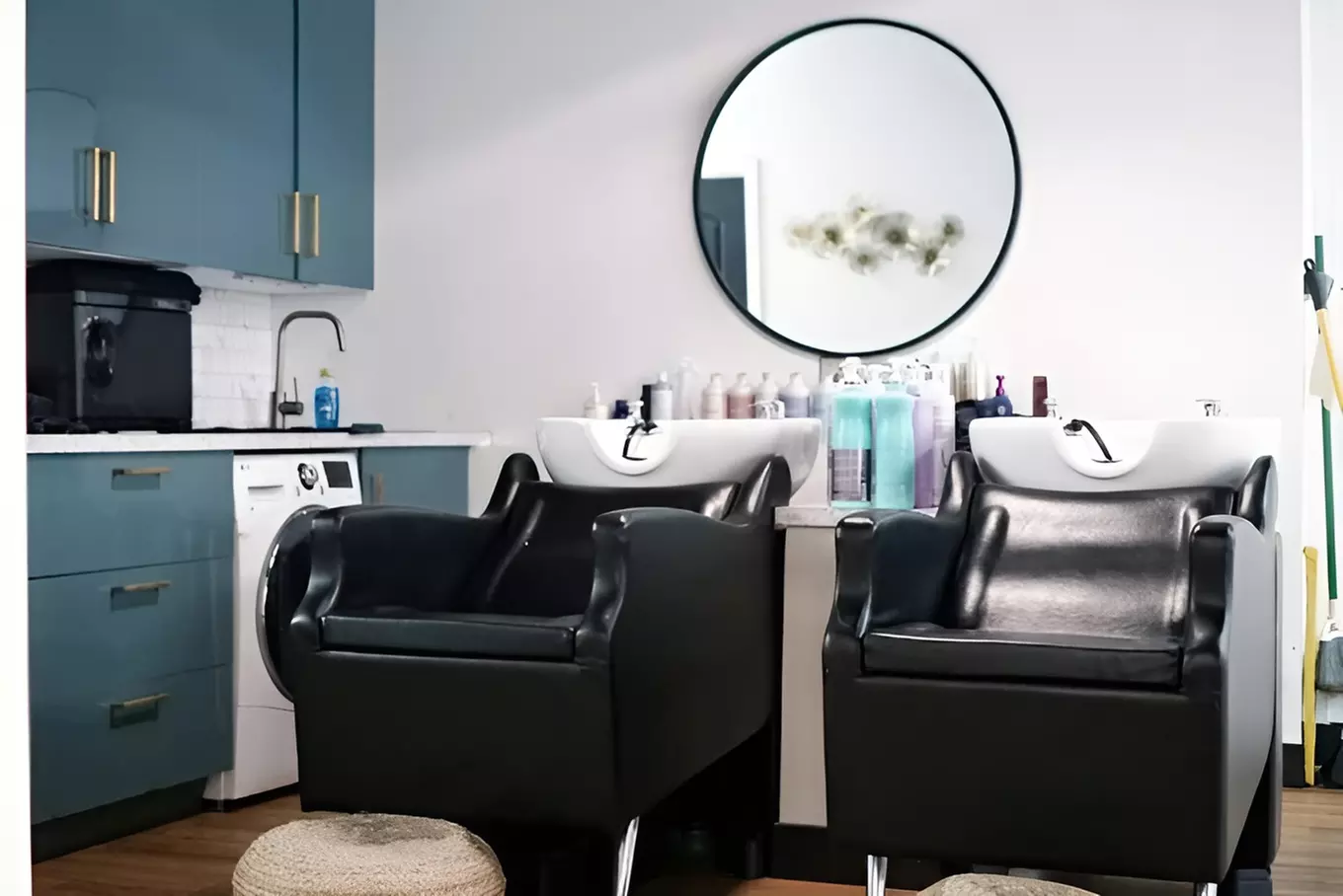 Full Set of Eyelash Extensions Session with Optional 1 Fill Session