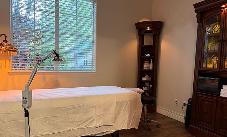 Image 3: 60-Minute Massage with Cupping Therapy