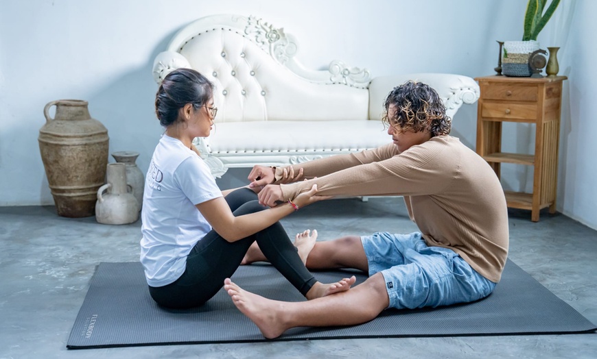 Image 1: Persoonlijke stretchsessie voor betere mobiliteit en minder pijn