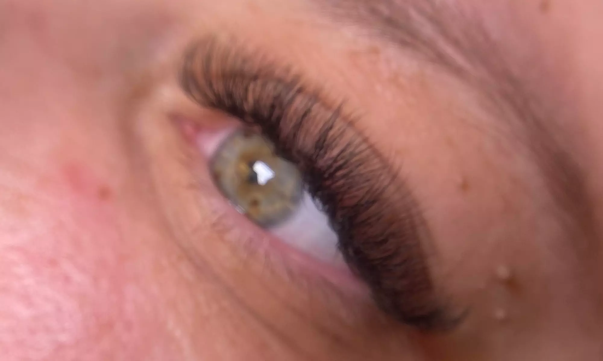 Get Full Set or Soft Classic Eyelash Extensions for a Stunning Look