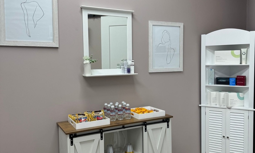 Image 2: Ultrasonic Fat and Cellulite Reduction Treatments