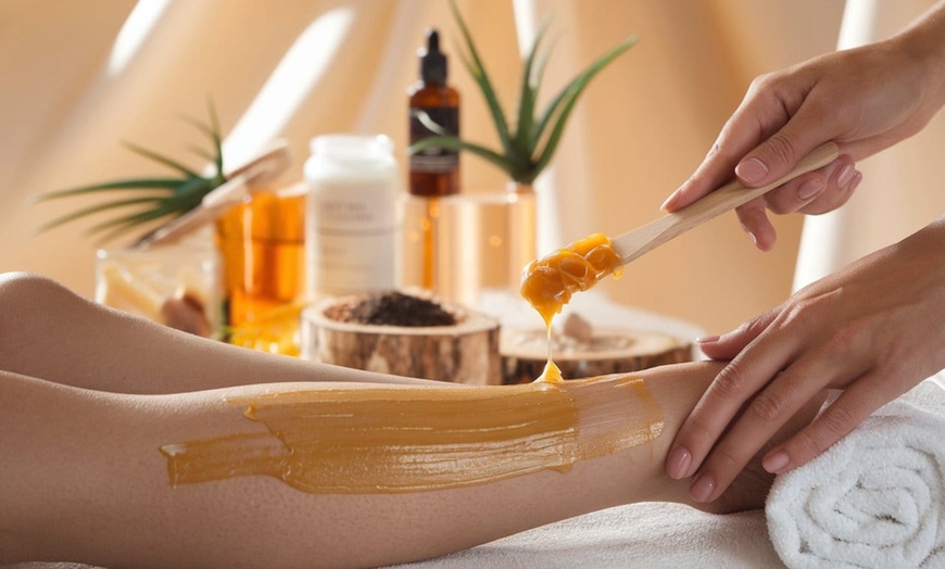 Image 1: Epilation à la cire zone au choix chez Triaesthetic