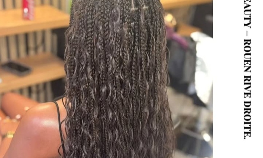 Image 3: Coiffures afro stylées et soins complets chez LM Beauty à Rouen