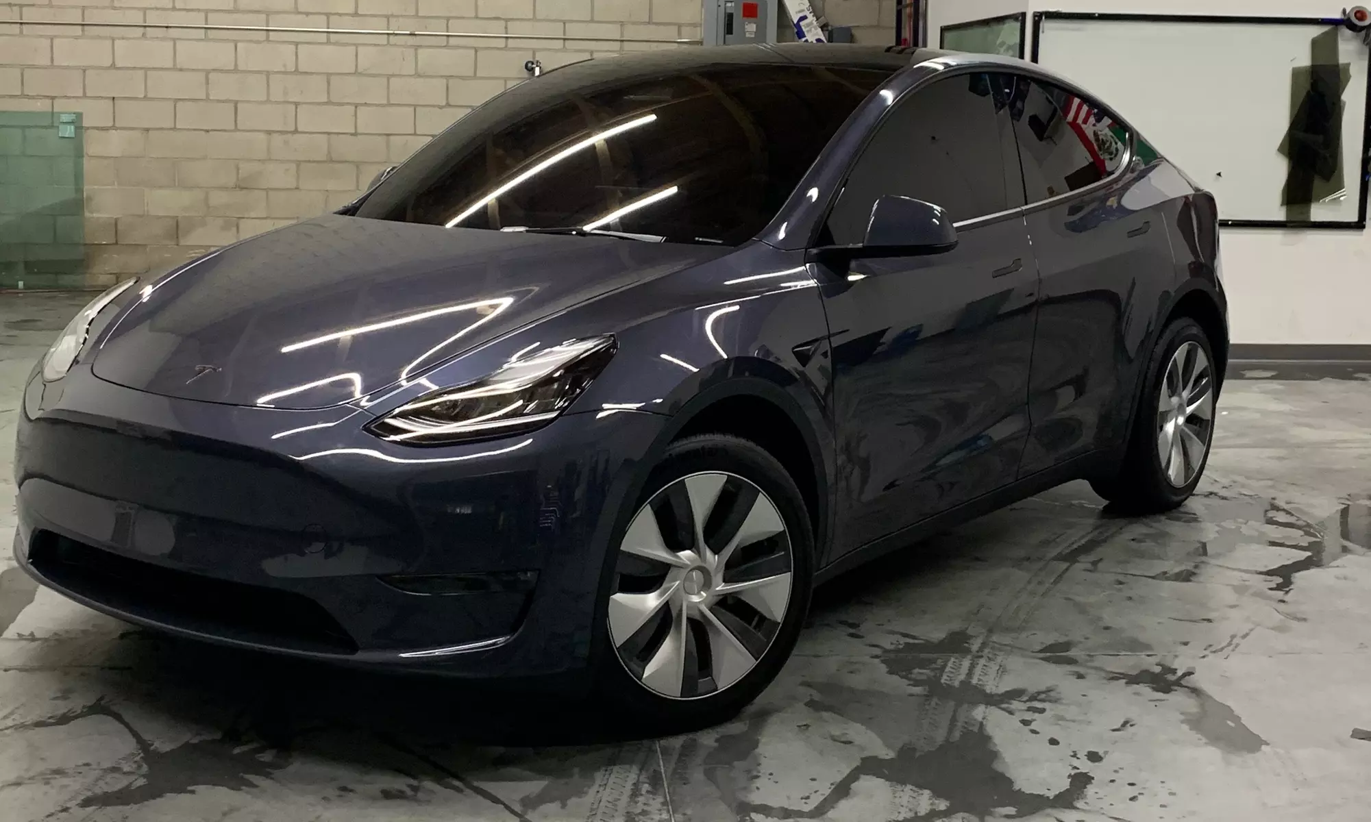 Up to 10% Off on Automotive Window Tinting at Ceramic Window Tinting - Second Medium