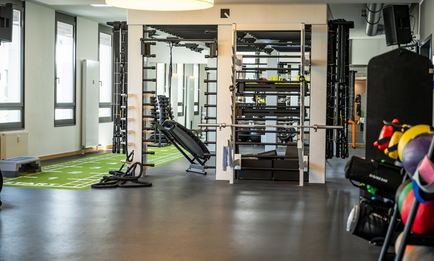 Image 7: 4 Wochen Premium-Fitness inkl. Wellness, Kurse & Einweisung
