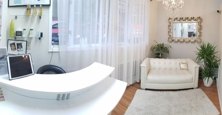 Partial Highlights with Conditioning & Blowdry - Ogetayo Beauty Empire