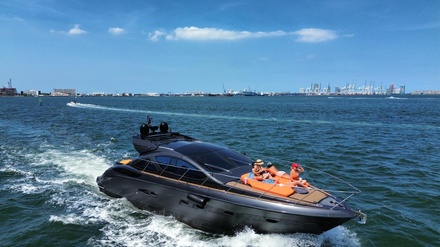 2 HOURS TRIP LUXURY YACH  - F.P Enterprises Group in Miami, Florida