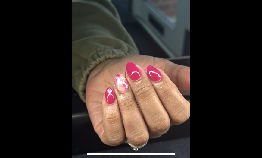 Image 5: Mani-Pedi - Shellac / No-Chip / Gel at C And M Laser Ltd