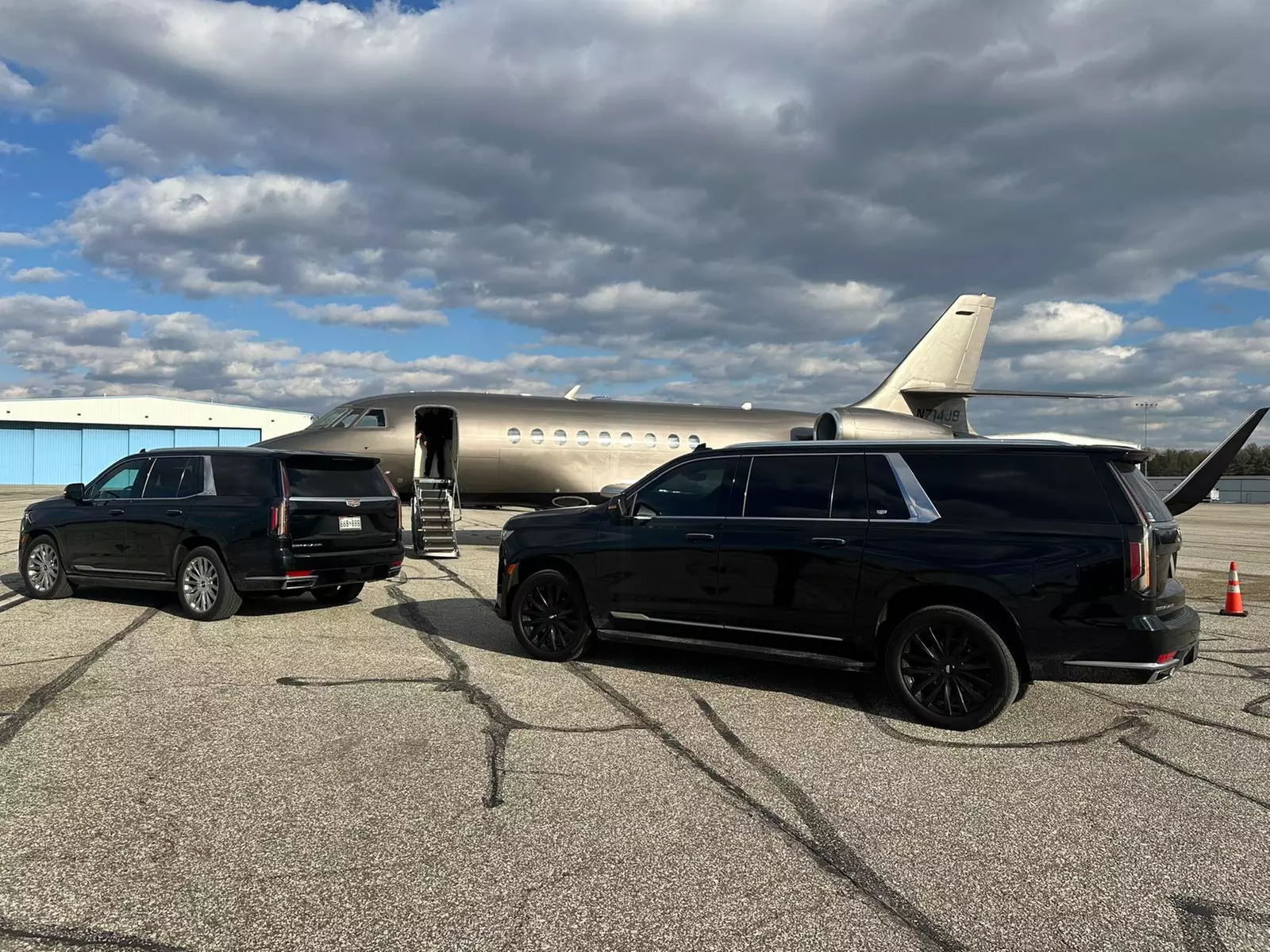 Enjoy Luxury Transfers between Ronald Reagan Airport, Washington DC