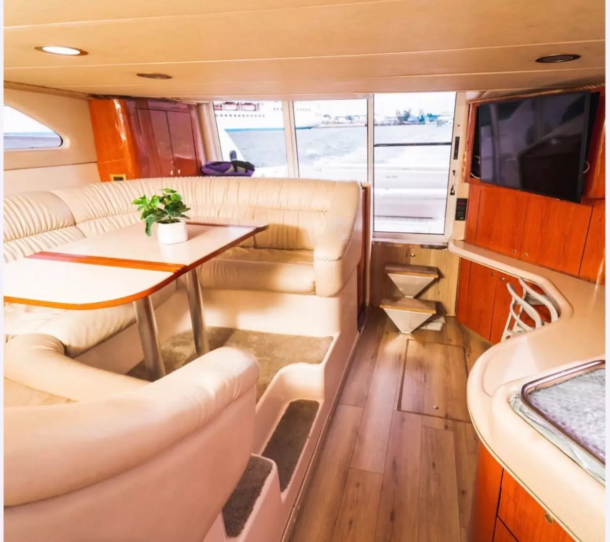 Bella Boats Yacht Charter – Miami Bay Area Cruises