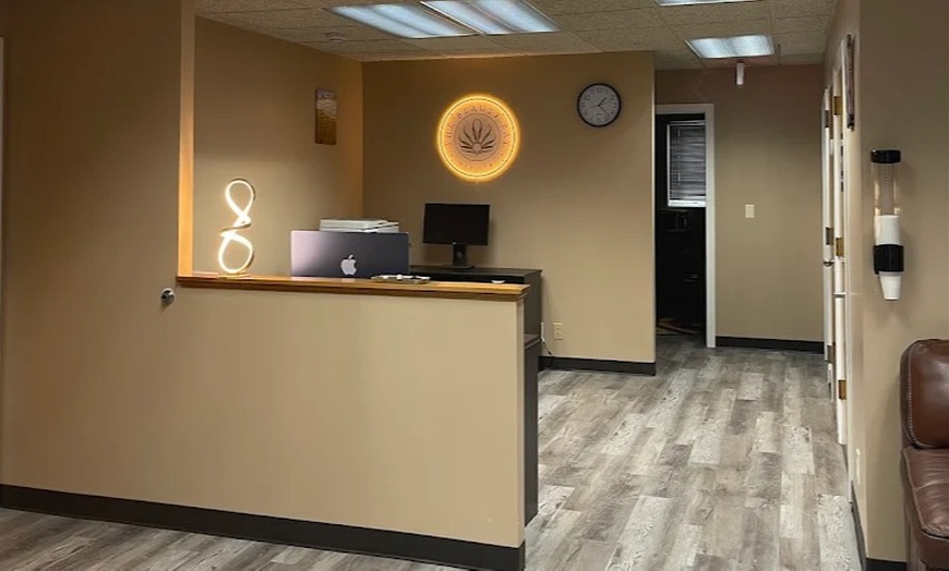 Image 3: Enhance Your Beauty with: 20 or 40 Units of Botox 