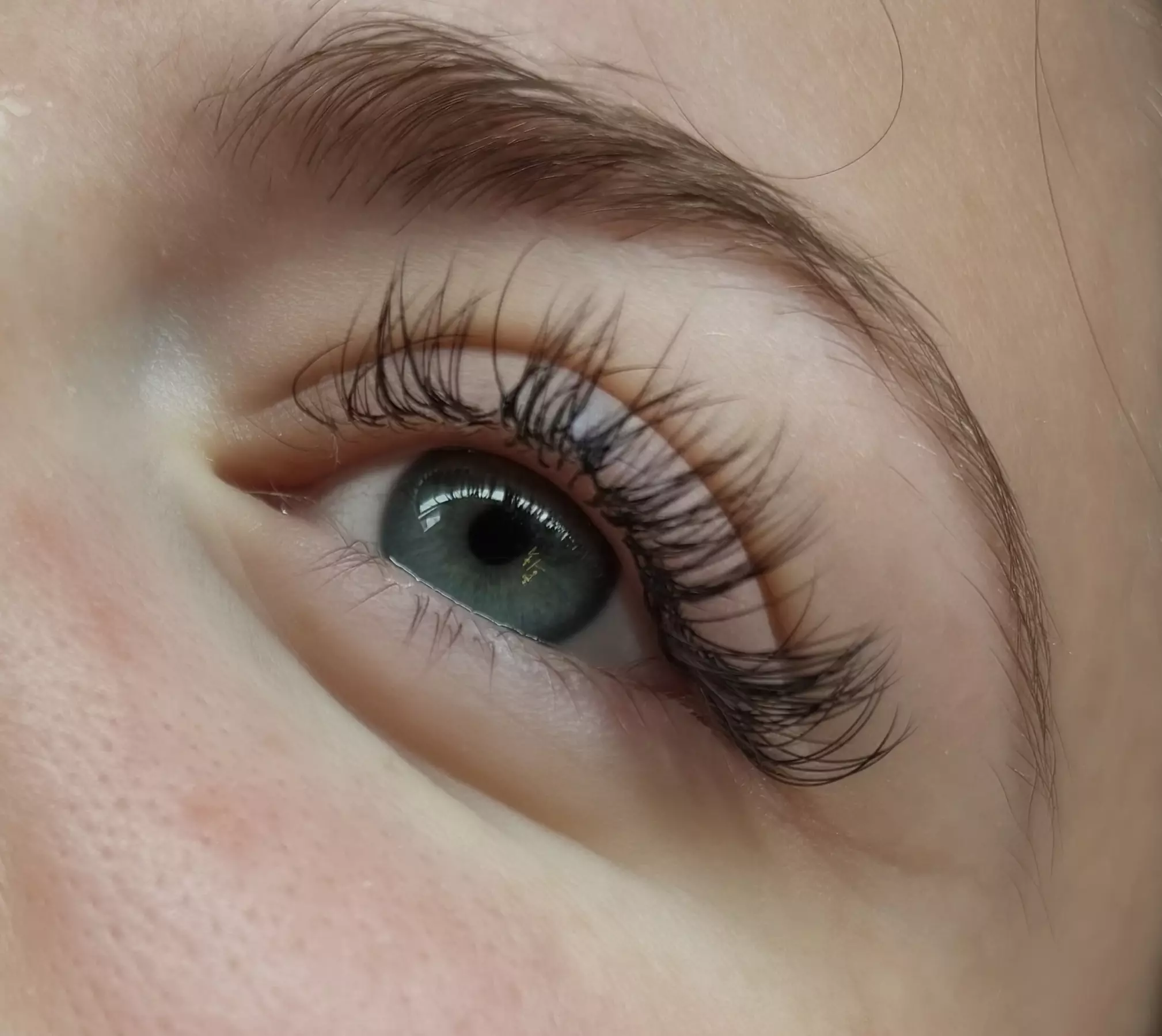 Full Set Classic, Hybrid or Volume Lash Extensions + 2-Week Fill
