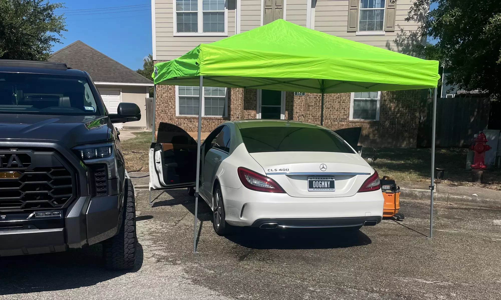 Restore & Renew: Professional Car Wash, Detailing & Paint Polish